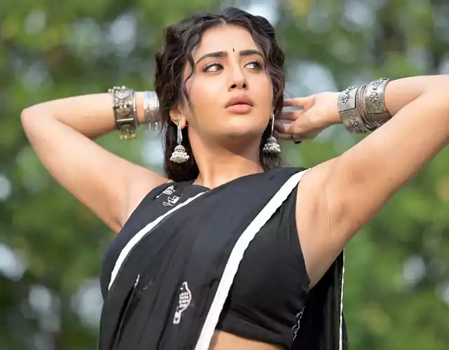 Rashi Singh Black Saree Photos